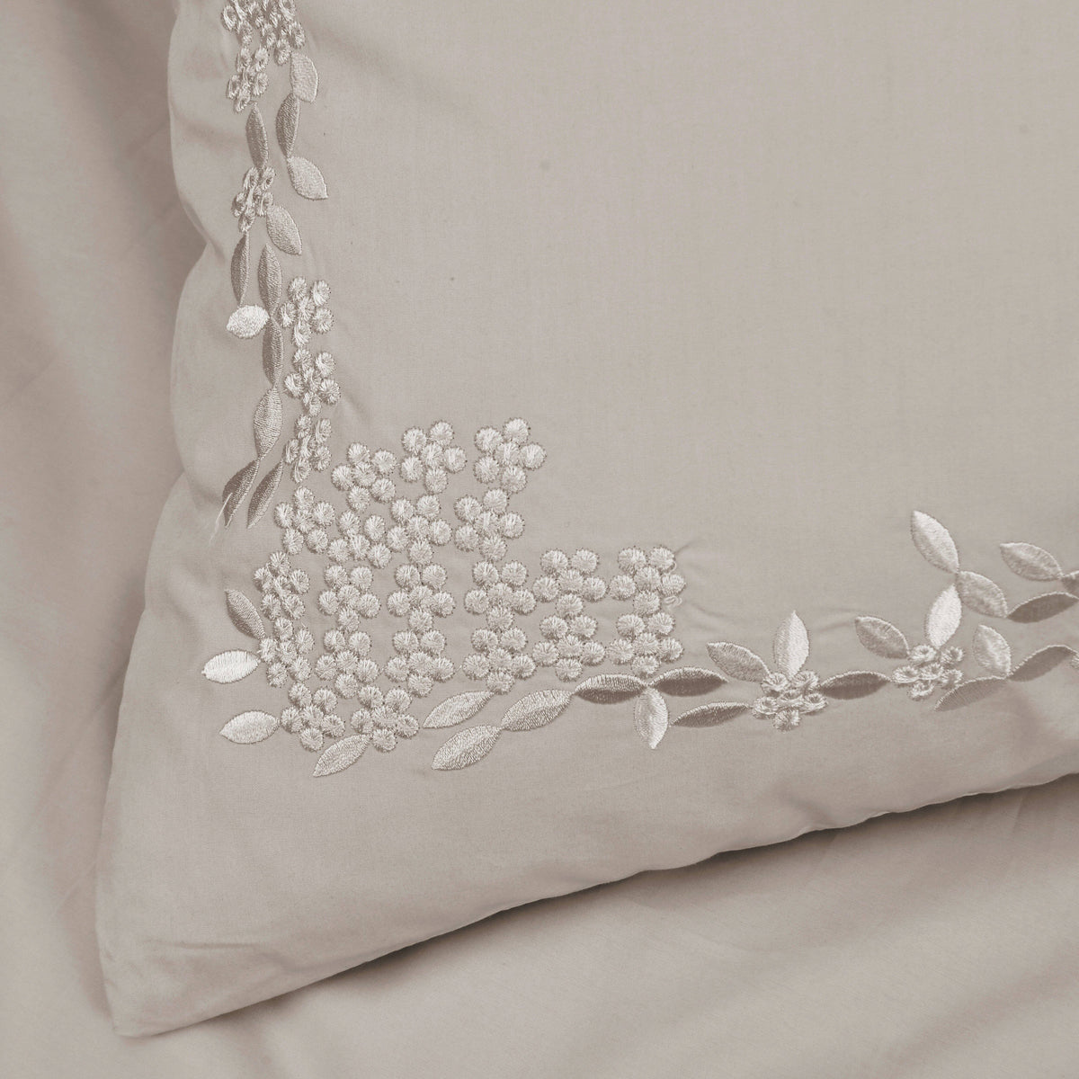 6 PCS BED SET ROYAL EXQUISITE SKIN (duvet set)