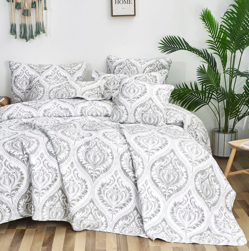 Tache Dreamy Moon Sky Ogee Damask Heather Gray White Quilt Set (TB300)