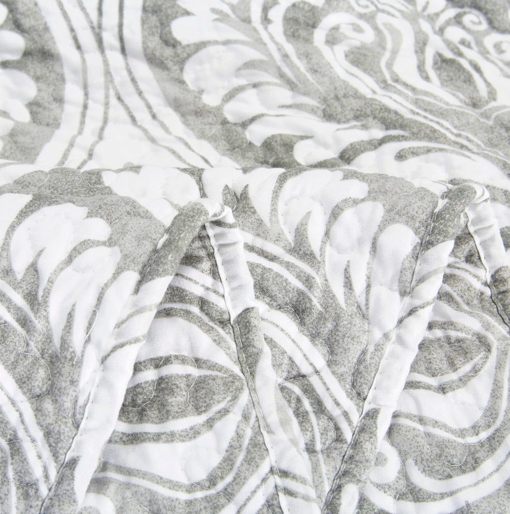 Tache Dreamy Moon Sky Ogee Damask Heather Gray White Quilt Set (TB300)