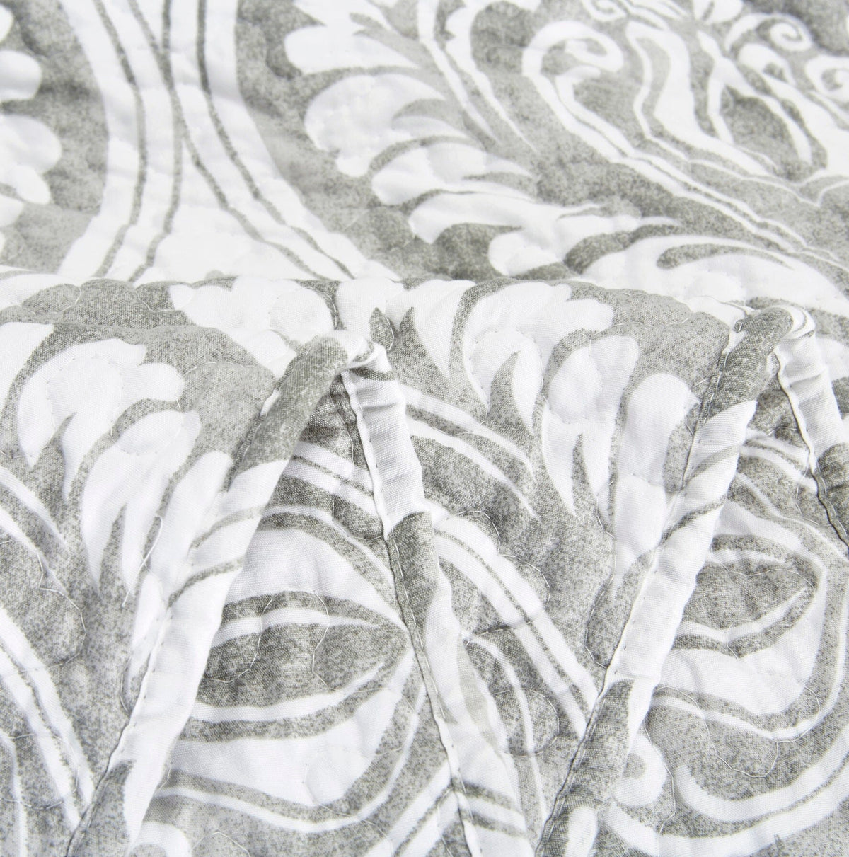 Tache Dreamy Moon Sky Ogee Damask Heather Gray White Quilt Set (TB300)