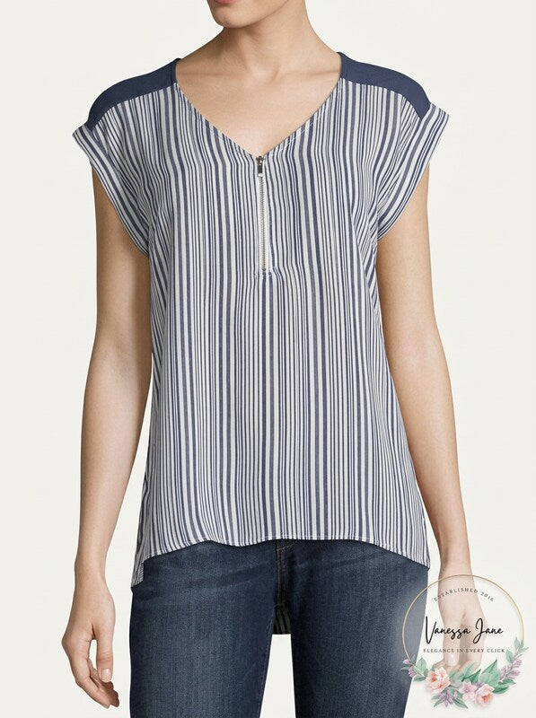 BCX Womens V Neck Cap Sleeves Blouse-Juniors, Size Small